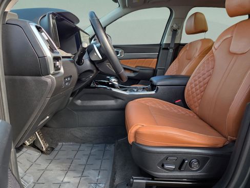 Used 2023 Kia Sorento SX Prestige image 29