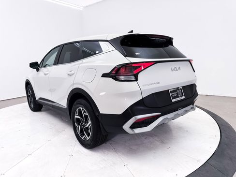 Used 2023 Kia Sportage LX AWD/4WD image 15
