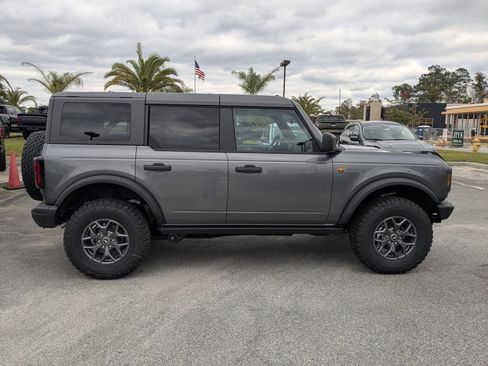 New 2025 Ford Bronco Badlands image 4
