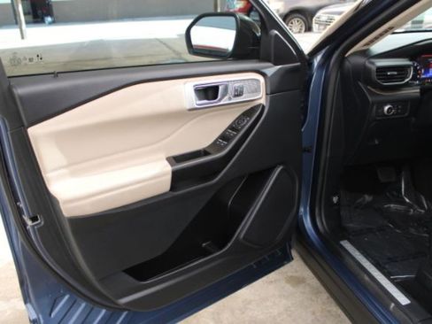Used 2020 Ford Explorer Limited image 10