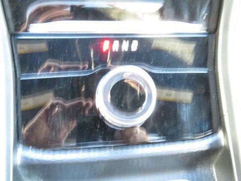 Used 2024 Jeep Grand Cherokee L Laredo image 24