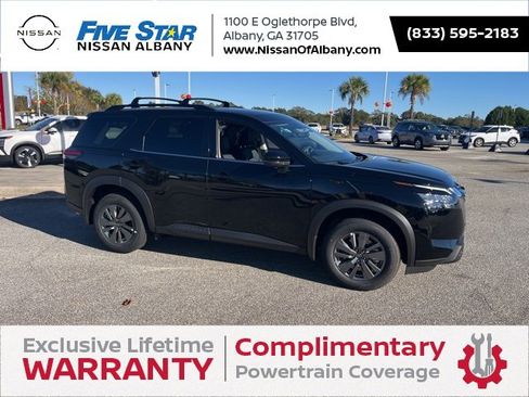 New 2025 Nissan Pathfinder SV image 1
