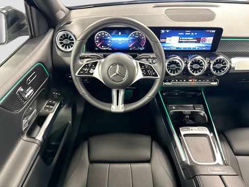 Certified 2025 Mercedes-Benz GLB 250 image 10