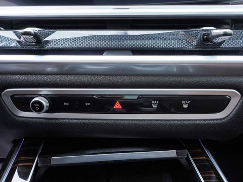 Used 2026 BMW X7 xDrive40i image 25