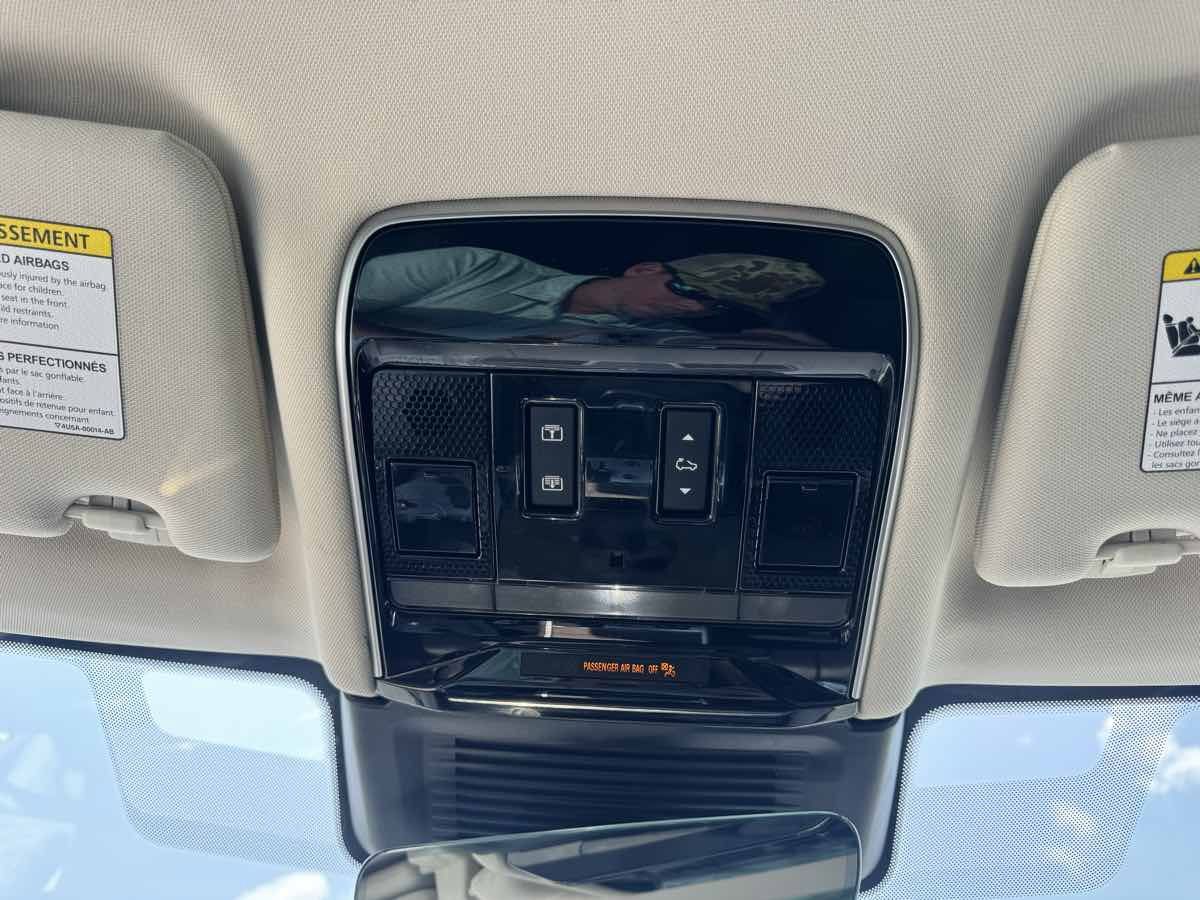 Used 2023 Land Rover Range Rover SE AWD/4WD image 24