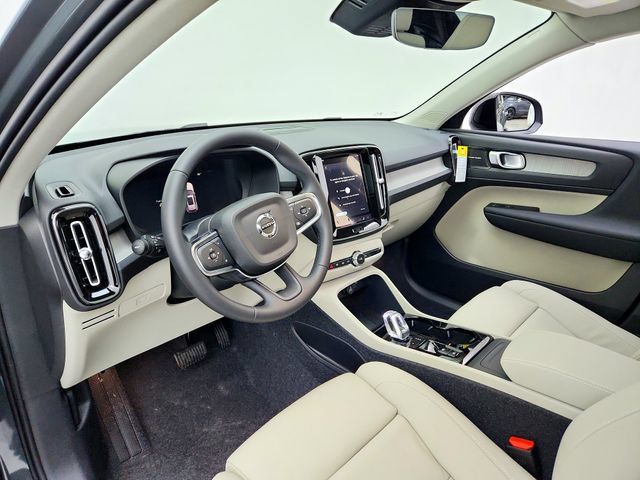 New 2026 Volvo XC40 B5 Ultra w/ Climate Package AWD/4WD image 16
