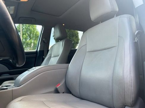 Used 2018 Toyota Highlander Limited AWD/4WD image 11