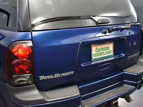 Used 2004 Chevrolet TrailBlazer LS w/ LS Preferred Equipment Group AWD/4WD image 16