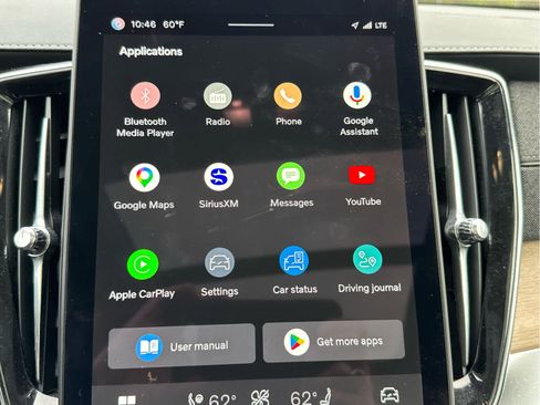 Certified 2025 Volvo XC90 B6 Plus image 32