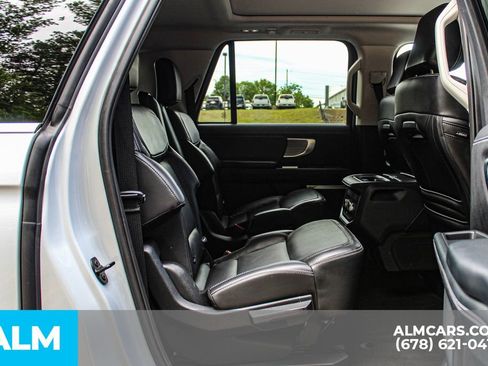 Used 2025 Ford Expedition Max Platinum AWD/4WD image 22