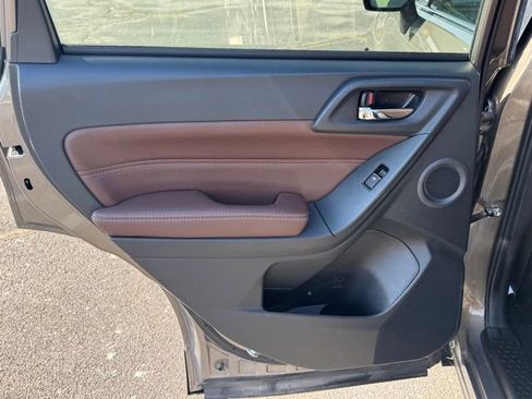 Used 2017 Subaru Forester 2.5i Touring image 15