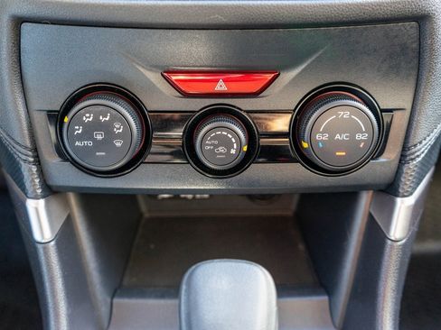 Used 2021 Subaru Forester image 25