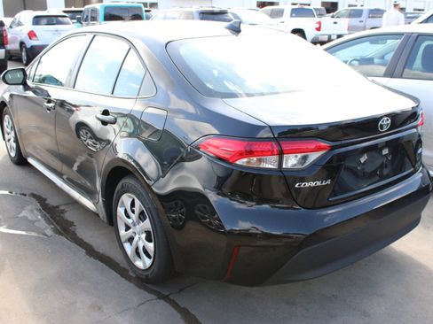 Used 2026 Toyota Corolla LE FWD image 7