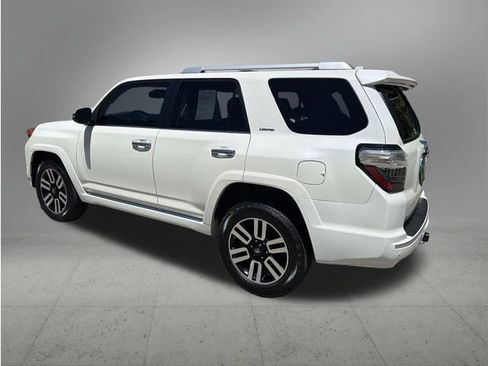 Used 2022 Toyota 4Runner Limited AWD/4WD image 3