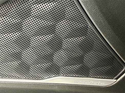 Used 2023 Hyundai Santa Fe SEL w/ Premium Package image 17