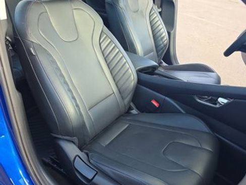 Used 2022 Hyundai Elantra Limited w/ Preferred Accessory Package FWD image 15