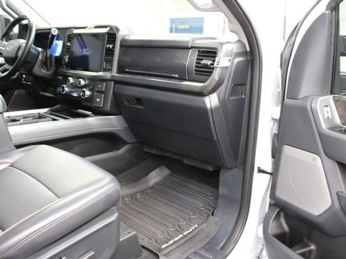 Used 2025 Ford F250 Lariat w/ Lariat Ultimate Package AWD/4WD image 44
