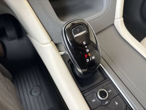Certified 2021 Cadillac XT5 Premium Luxury FWD image 16