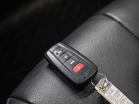 Used 2023 Toyota Camry SE w/ Convenience Package image 27