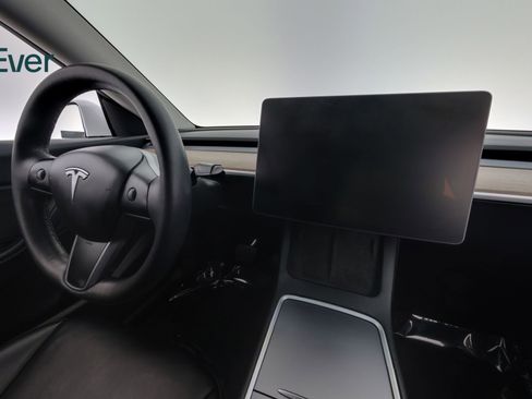 Used 2021 Tesla Model Y Long Range image 25