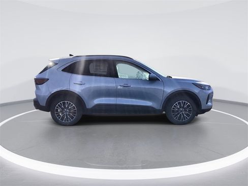 New 2026 Ford Escape Base w/ PHEV Premium Package image 9