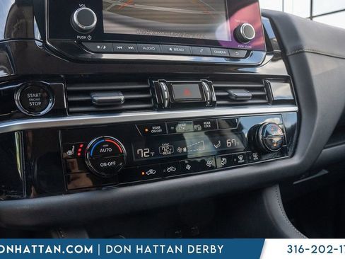 Used 2025 Nissan Pathfinder SV FWD image 8