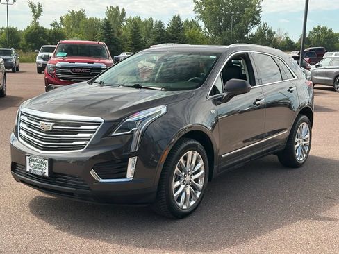 Used 2019 Cadillac XT5 Premium Luxury AWD/4WD image 4