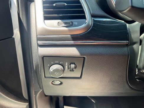Used 2018 Jeep Grand Cherokee Trailhawk AWD/4WD image 24