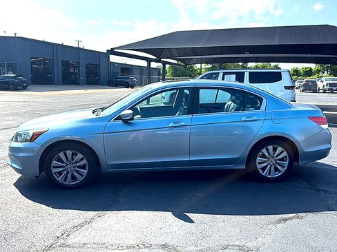 Used 2011 Honda Accord EX-L image 2