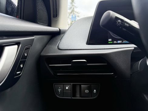 Used 2024 Kia EV6 Light image 29