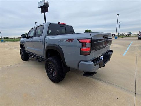 Used 2026 Nissan Frontier PRO-4X w/ Tow Package AWD/4WD image 5
