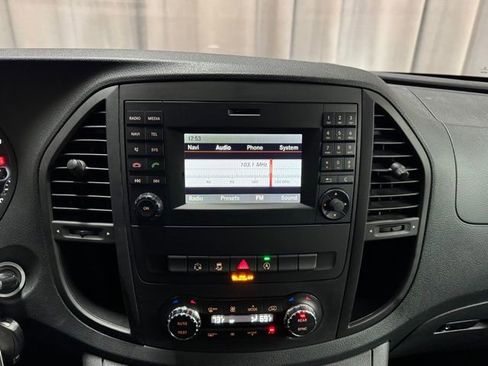 Used 2016 Mercedes-Benz Metris Passenger image 21