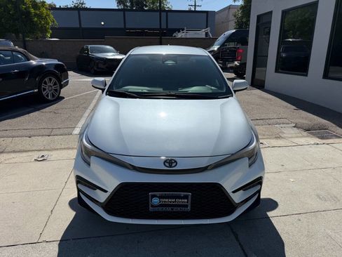 Used 2023 Toyota Corolla SE FWD image 4