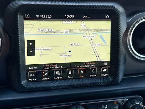 Used 2023 Jeep Wrangler Unlimited Rubicon 4xe image 14