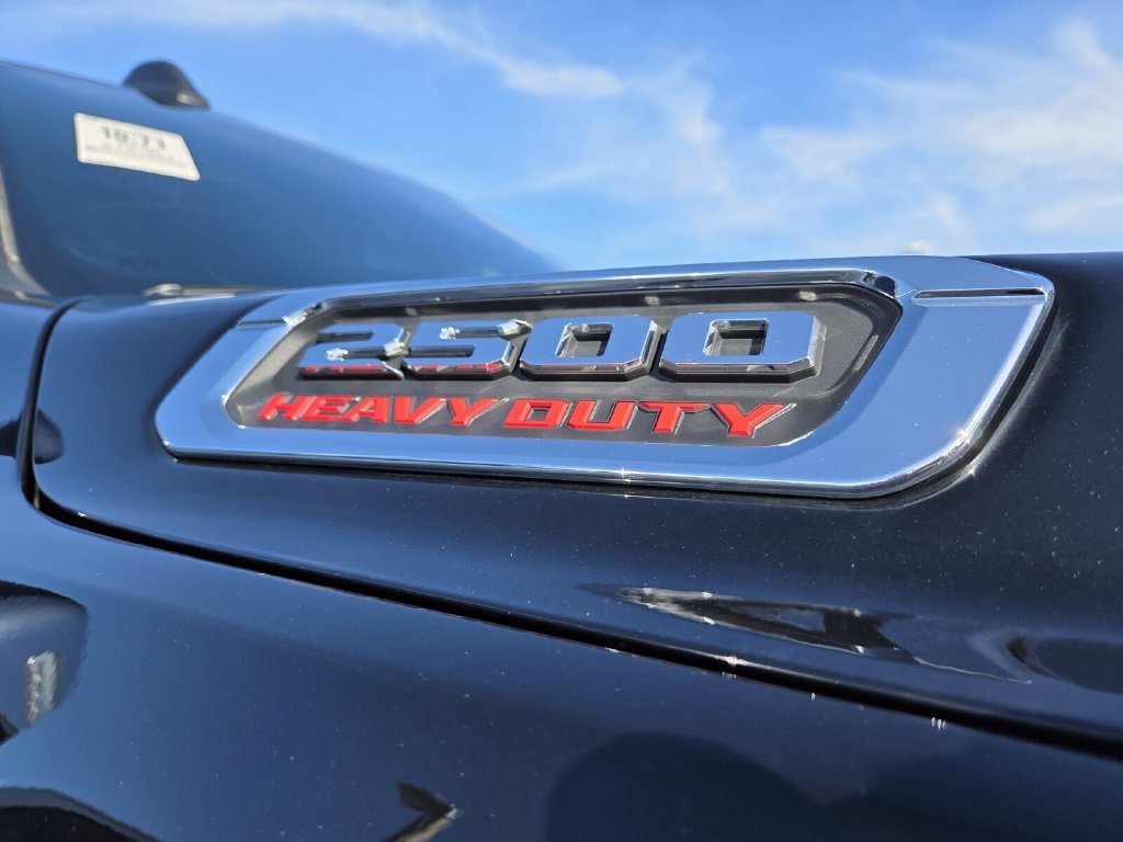 Used 2026 RAM 2500 Laramie AWD/4WD image 2