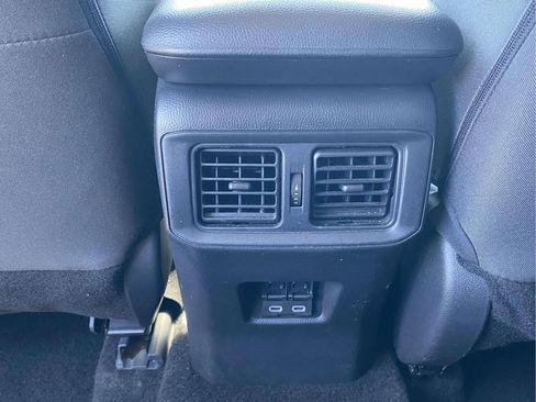 Used 2024 Toyota RAV4 XLE FWD image 11