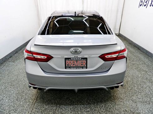 Used 2020 Toyota Camry XSE FWD image 5