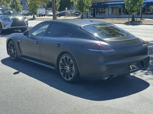 Used 2015 Porsche Panamera S RWD image 12