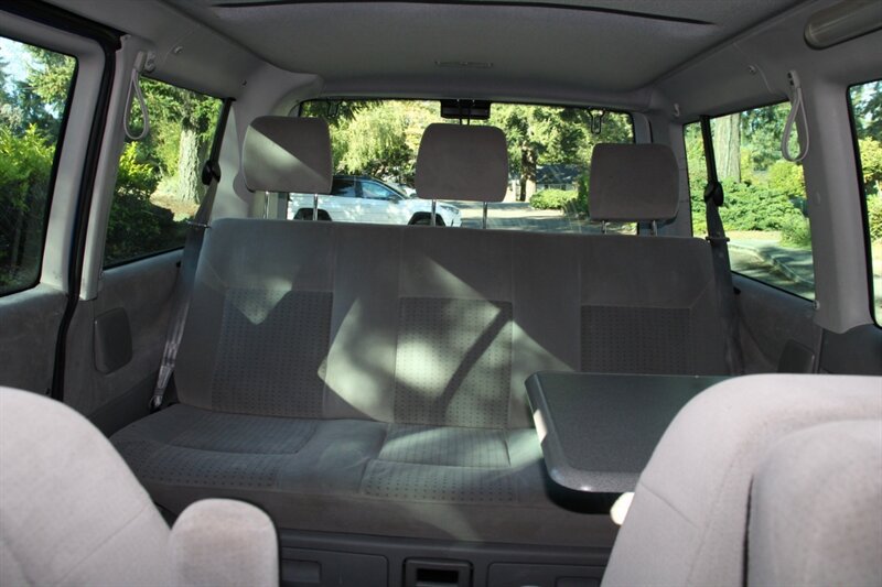 Used 2002 Volkswagen Eurovan MV FWD image 6