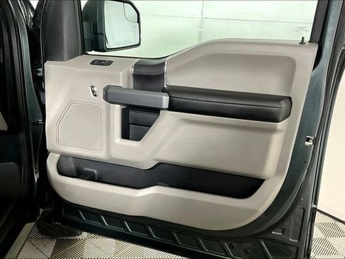 Used 2018 Ford F150 XLT image 23