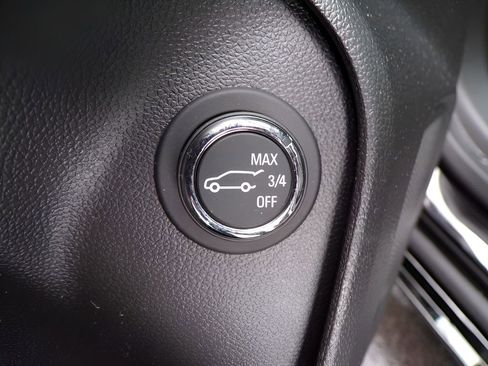 Used 2025 Buick Encore GX Sport Touring w/ Comfort Package FWD image 17