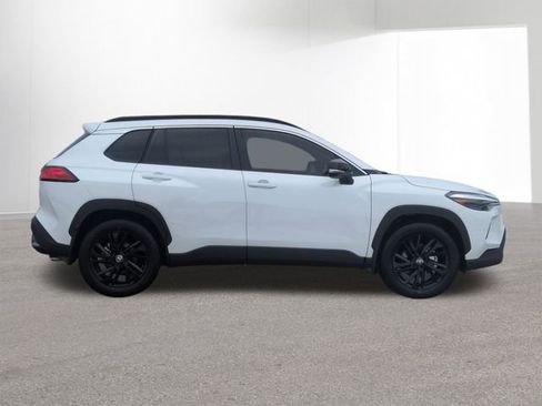 Used 2026 Toyota Corolla Cross XSE w/ Convenience Package image 4