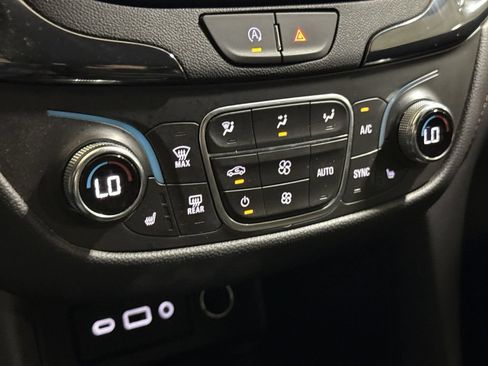 Used 2024 Chevrolet Equinox RS FWD image 16