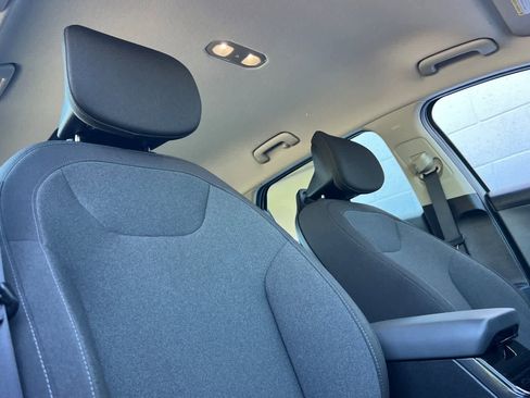 Used 2025 Kia K4 LXS image 17