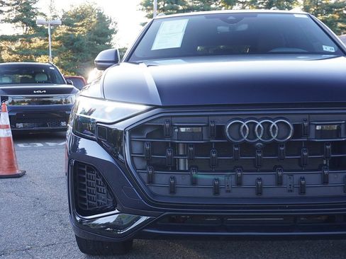 Used 2024 Audi Q8 Premium image 13