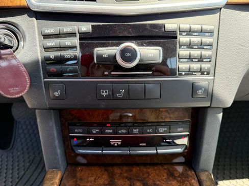 Used 2011 Mercedes-Benz E 350 Sedan image 36