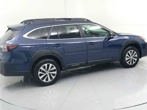 Certified 2025 Subaru Outback Premium image 8