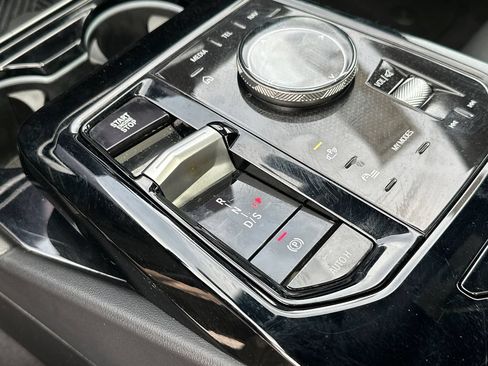 Used 2025 BMW 530i RWD image 33