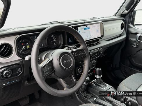 Used 2024 Jeep Wrangler Unlimited w/ LED Headlamp & Fog Lamp Group AWD/4WD image 31