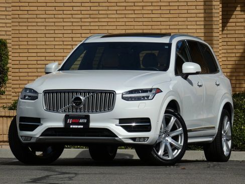 Used 2017 Volvo XC90 T6 Inscription w/ Vision Package image 15